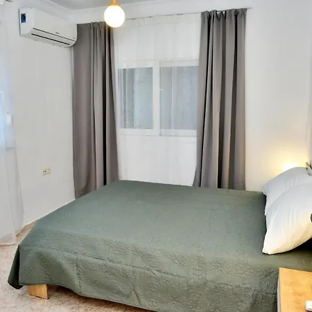 Semesterbostad J&m *